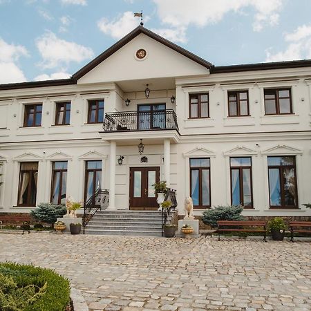 Palac Uniejów Exterior foto