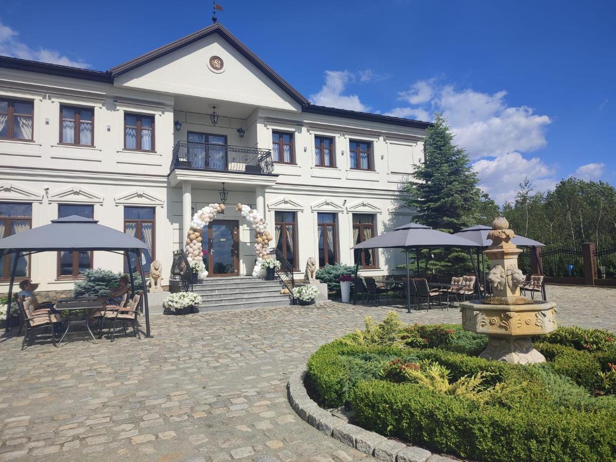 Palac Uniejów Exterior foto