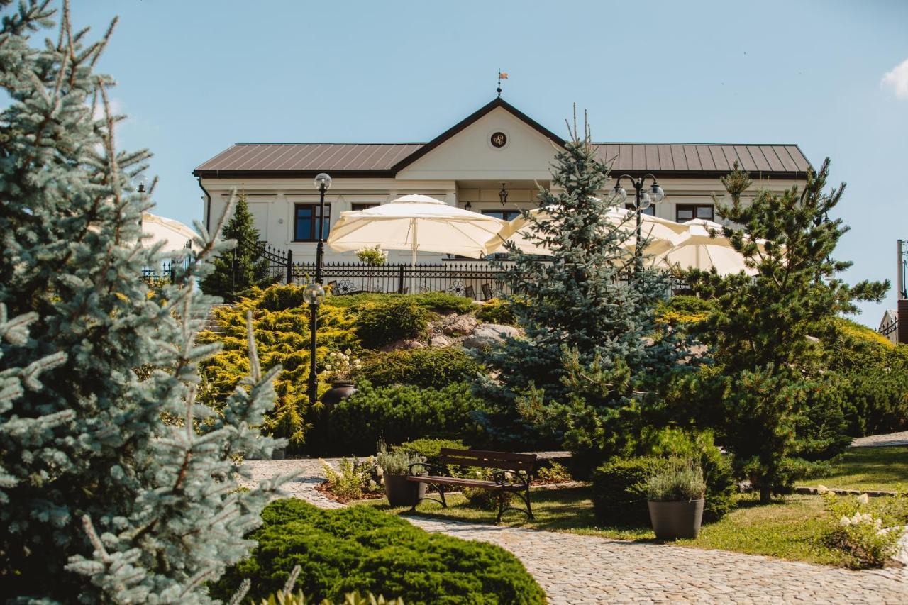 Palac Uniejów Exterior foto
