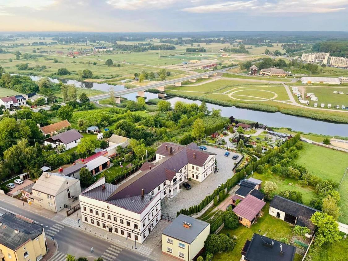 Palac Uniejów Exterior foto